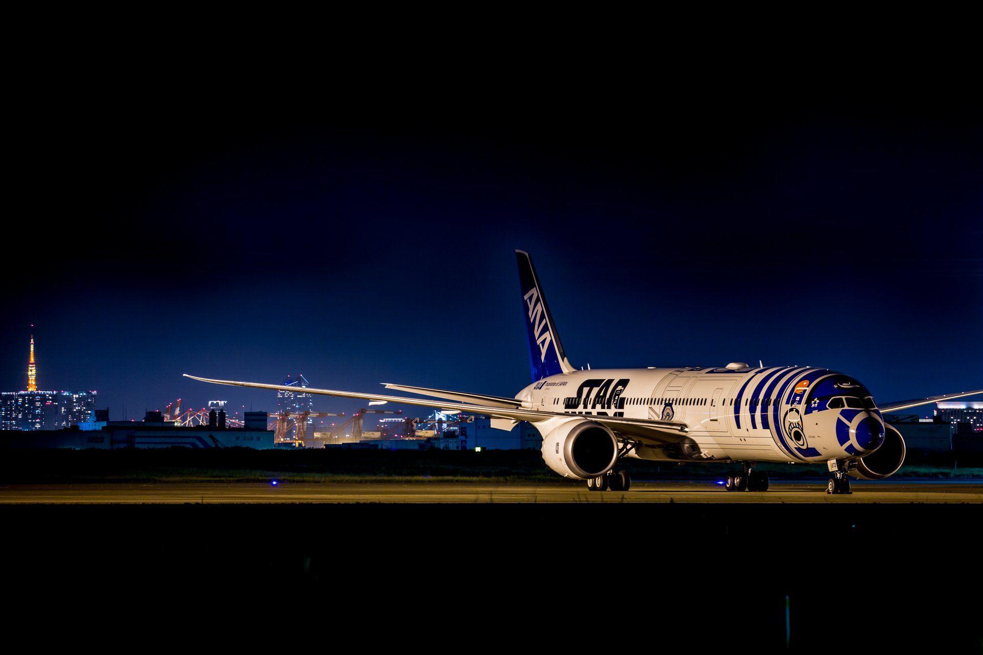 ANA Star Wars Themed R2 D2 Boeing 787 9 Dreamliner HD Wallpaper