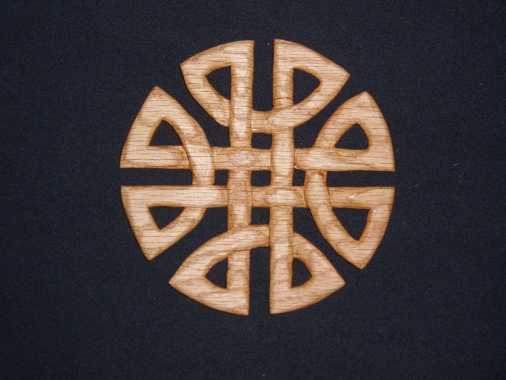 Celtic Knot Trivet in Red Oak