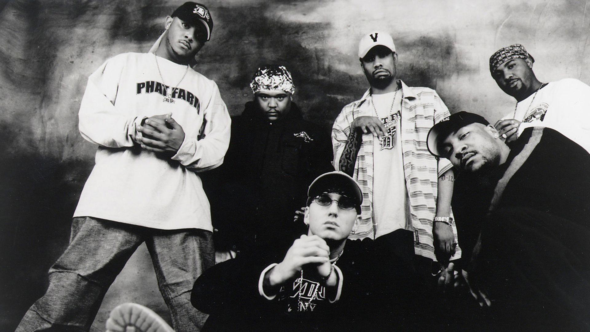 D12