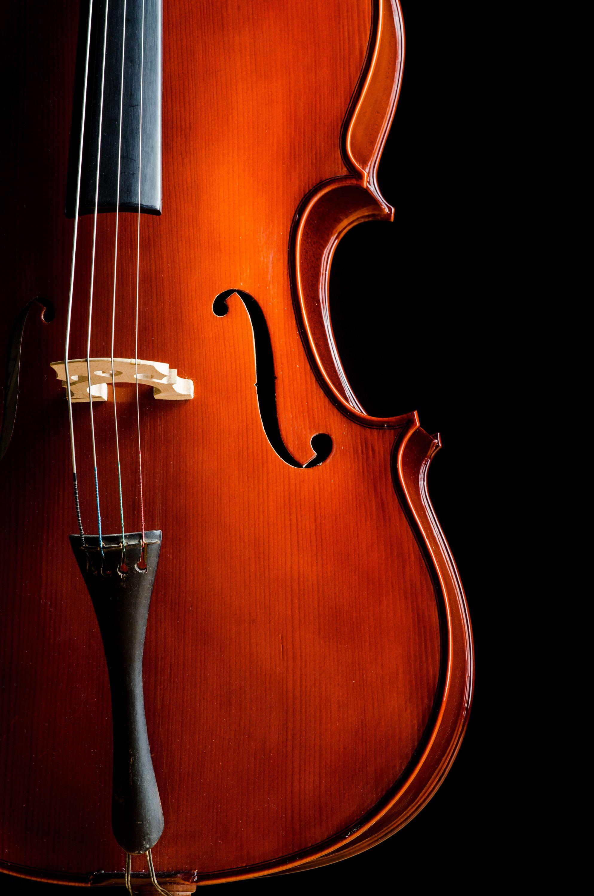 picture of a cello