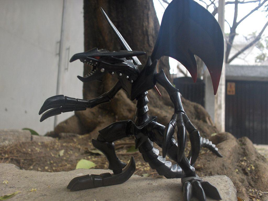 Red Eyes Black Metal Dragon