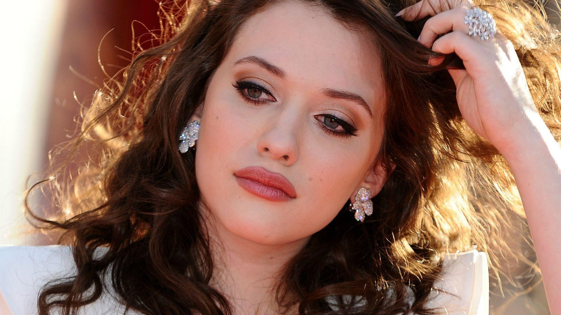 HD wallpaper kat dennings looking at camera young adult young women  one person  Wallpaper Flare