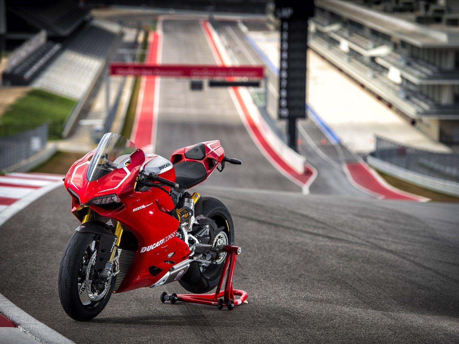Ducati Superbike Photo