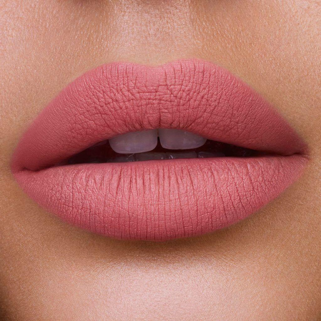 Tips Memilih Warna Lipstik Menurut Bentuk Bibir dan Cara