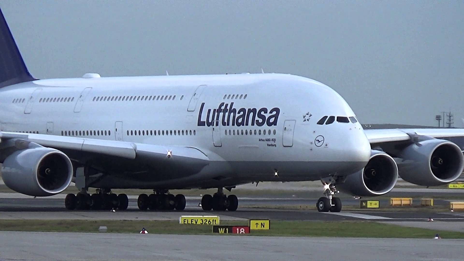 Lufthansa A380 Landing & Takeoff at Frankfurt Airport. Aircraft