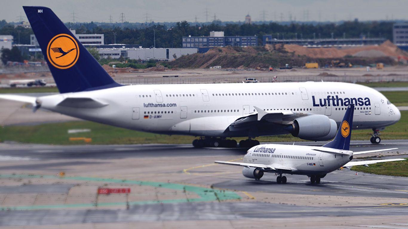 Picture Airplane Passenger Airplanes Lufthansa Airbus A380 1366x768