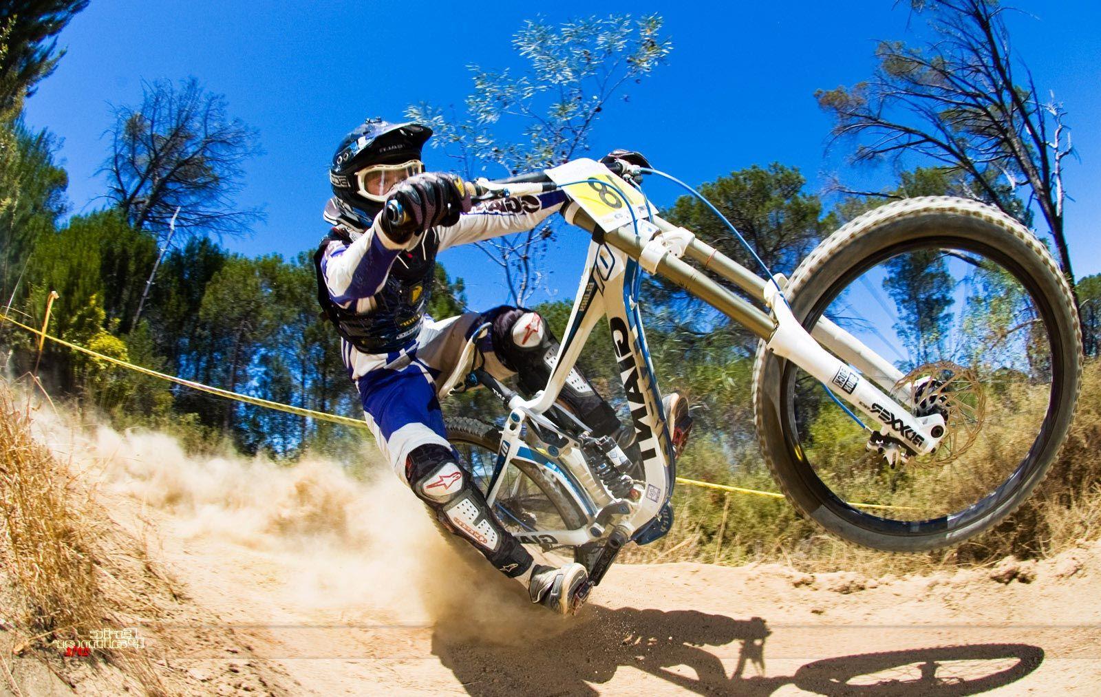 MTB Downhill Download wallpaper