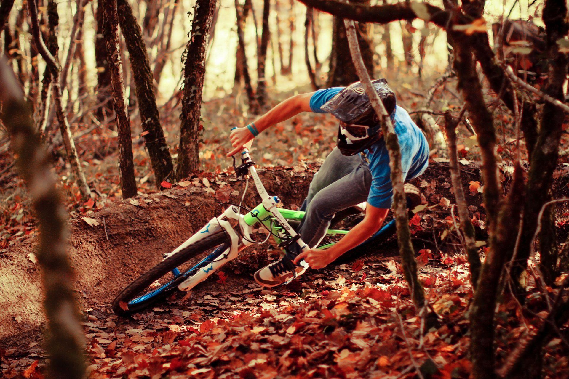 Downhill Helm Wallpaper Image Wallpaper