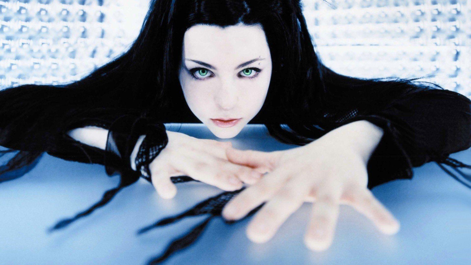 20 Evanescence HD Wallpapers.
