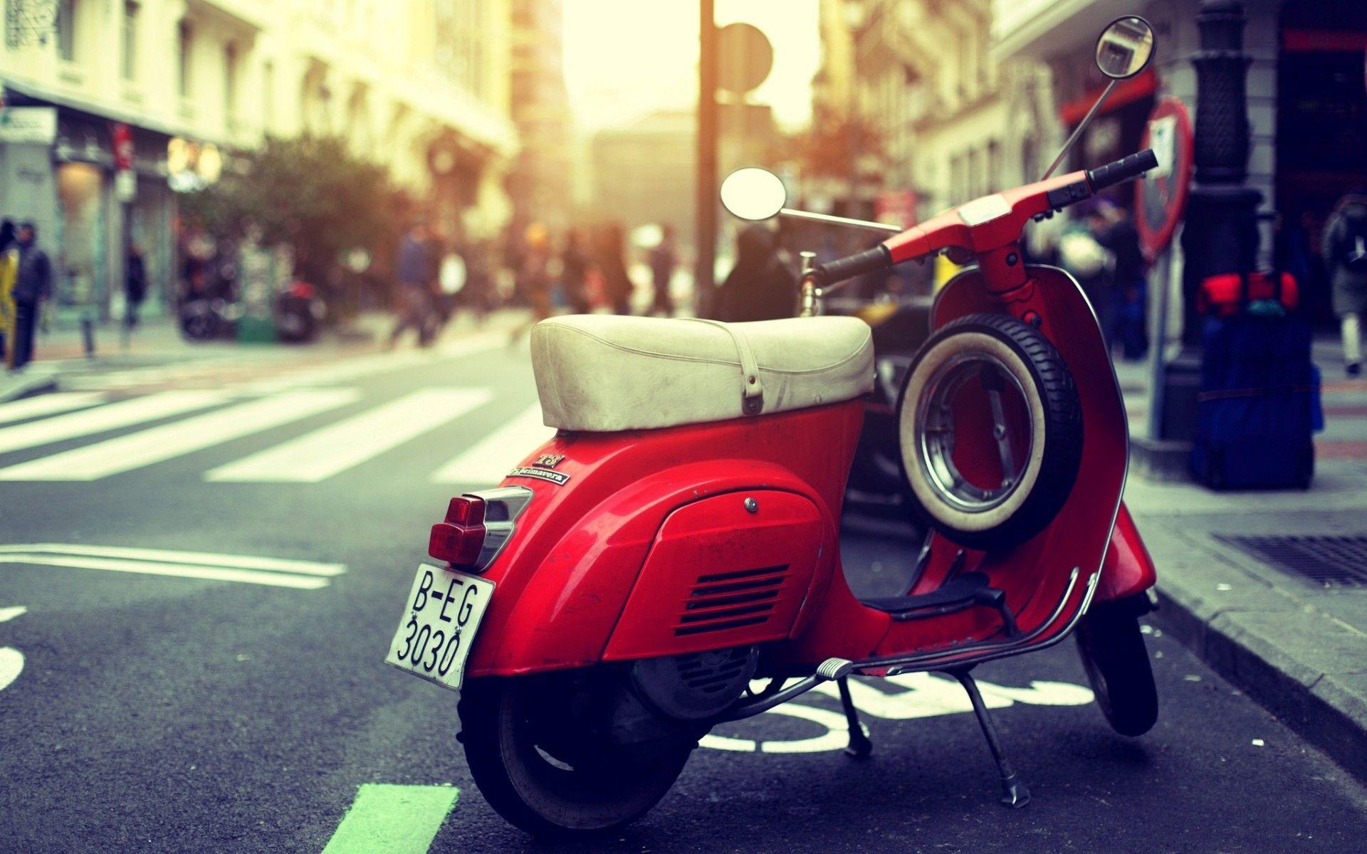 Vespa red special. small frame. Vespa, Scooters