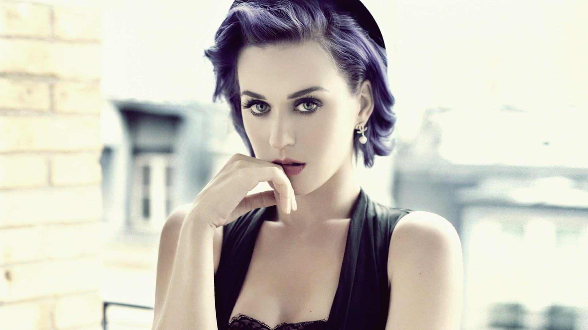 Katy Perry: Short Hair HD Wallpaper. Download HD Wallpaper