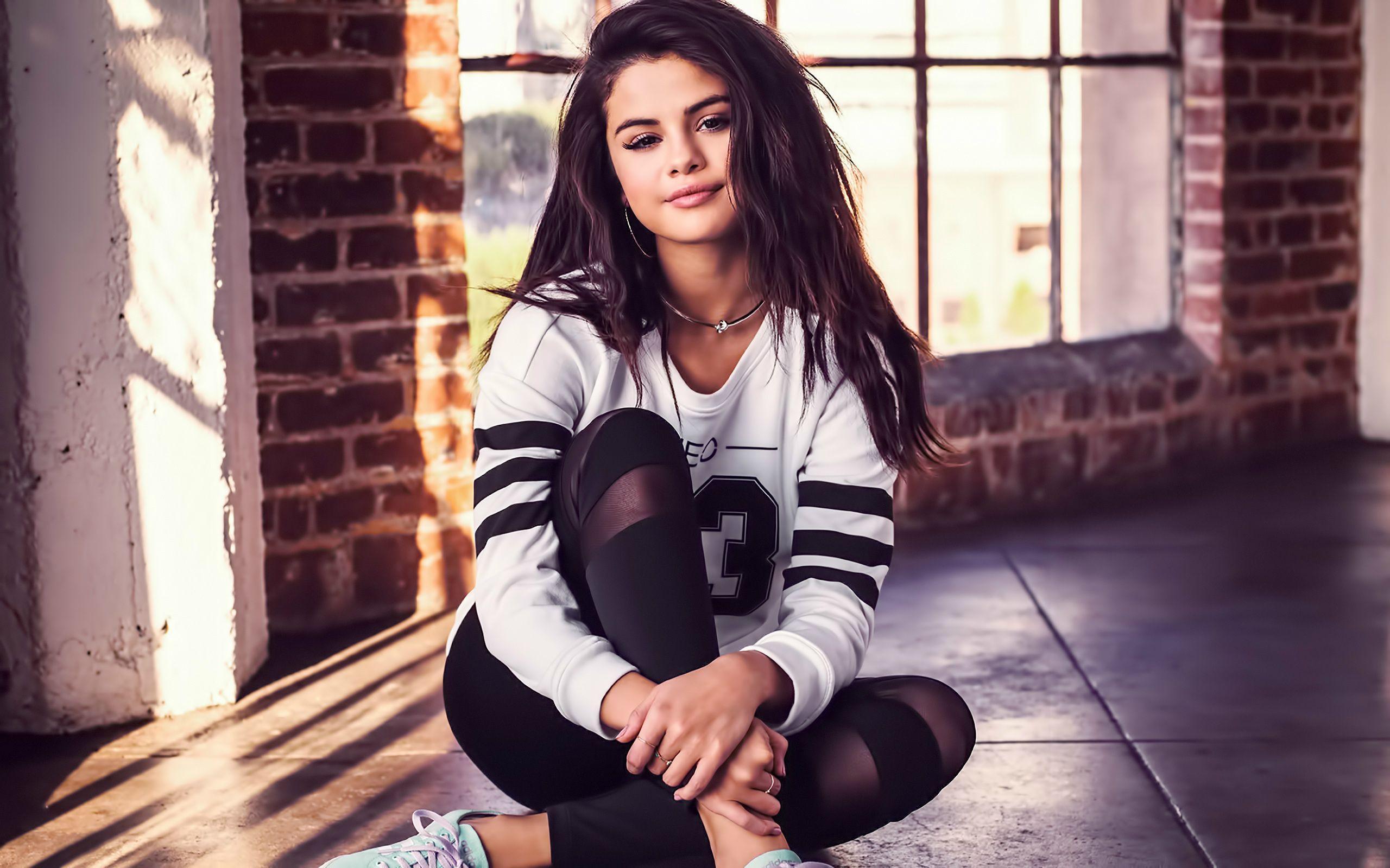 Selena Gomez Wallpaper Background HD 62995 2560x1600 px