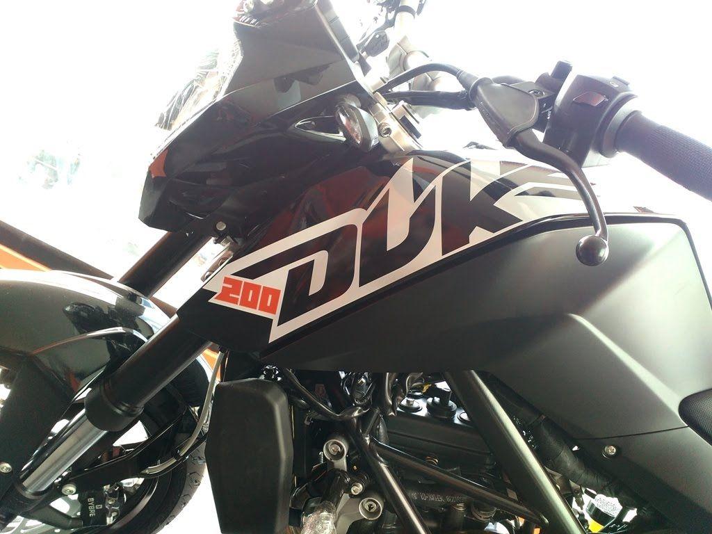 KTM Duke 200 New Black Colour Tone Model At Showroom