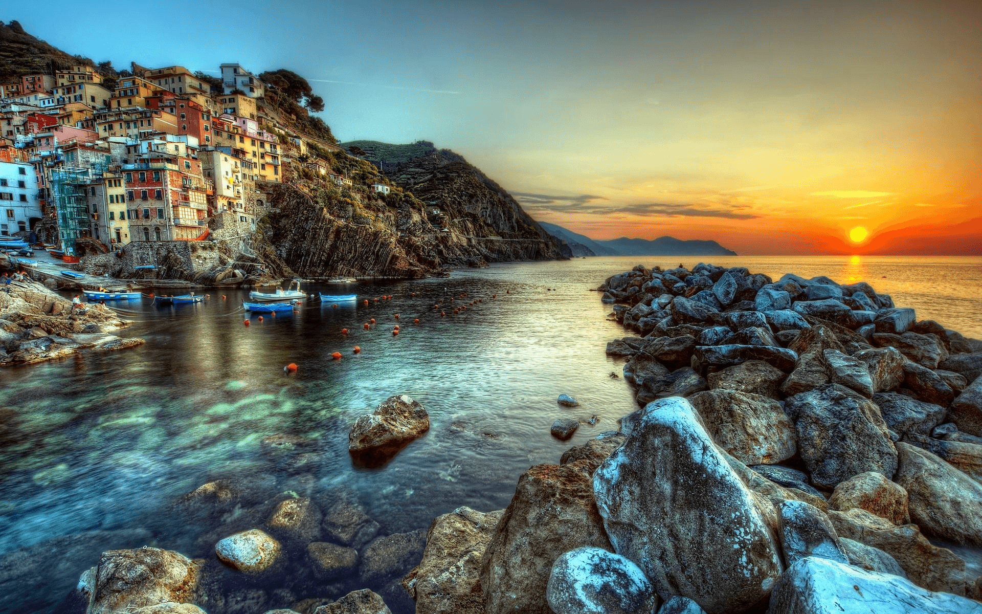 La Spezia, Italy. [Desktop wallpaper 1920x1200]. Landscape Desktop