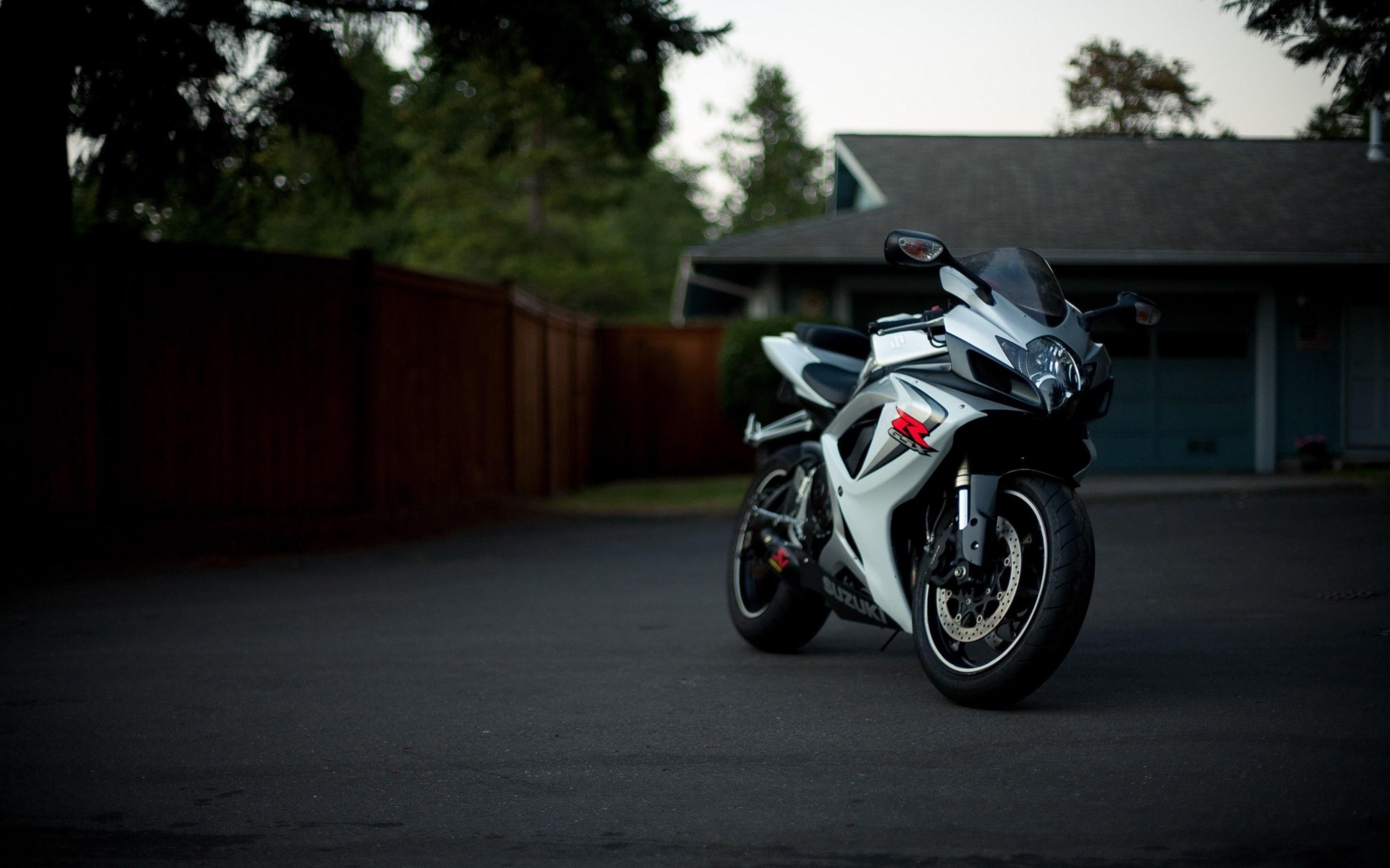 Suzuki GSX Bike wallpaper