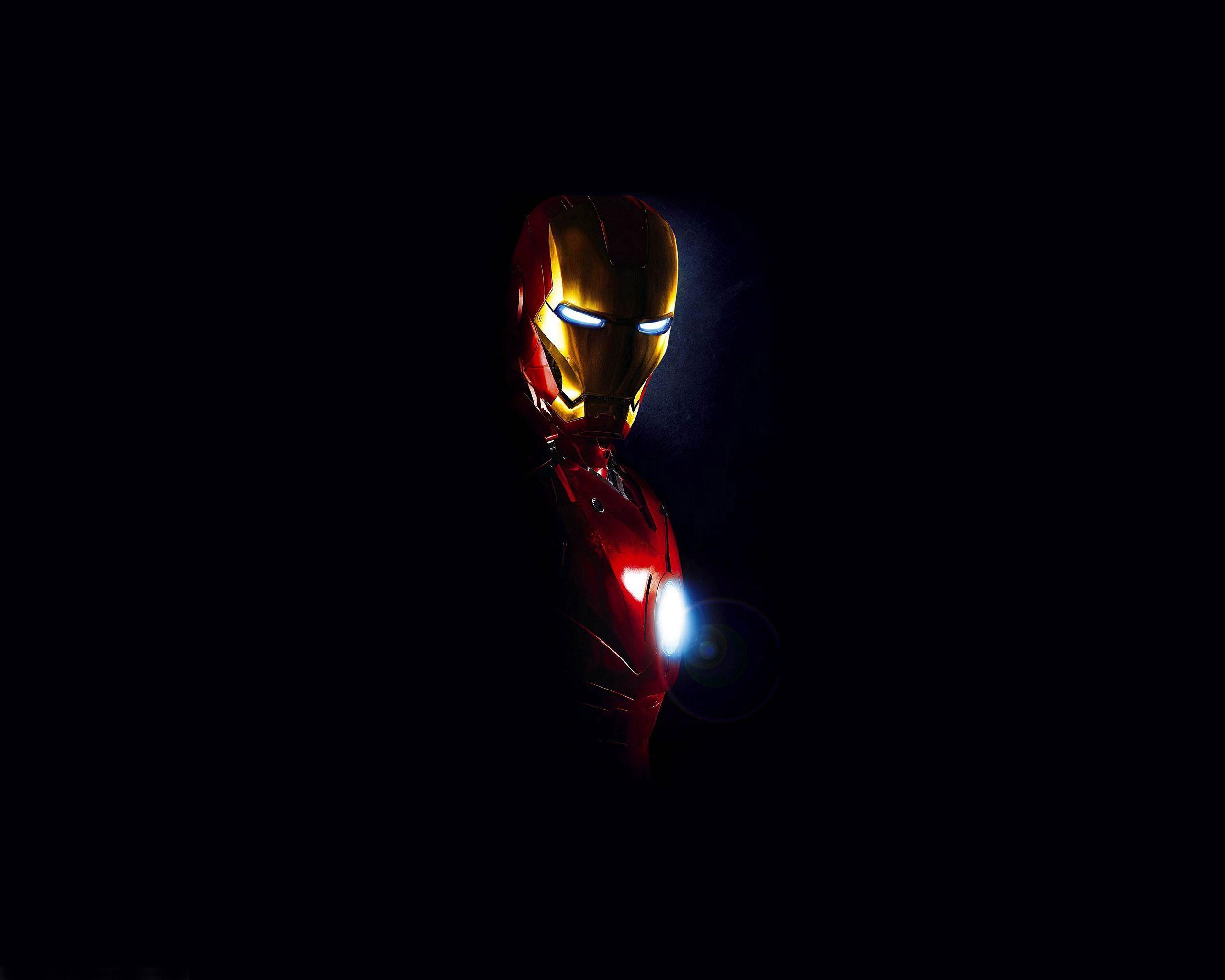 Cool Picture of Iron Man Photo with Dark Background. HD Wallpaper