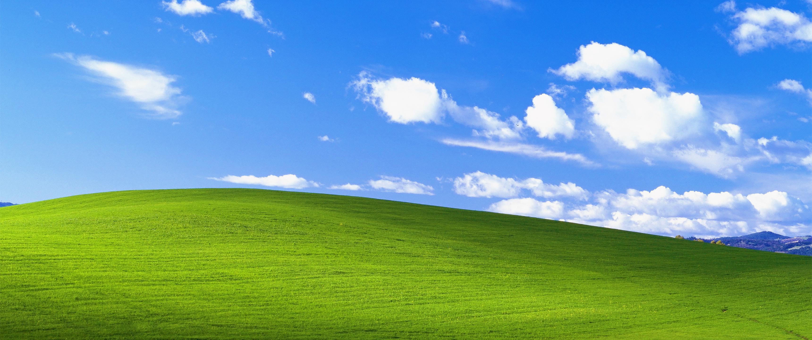 Windows XP High RES Bliss Wallpaper