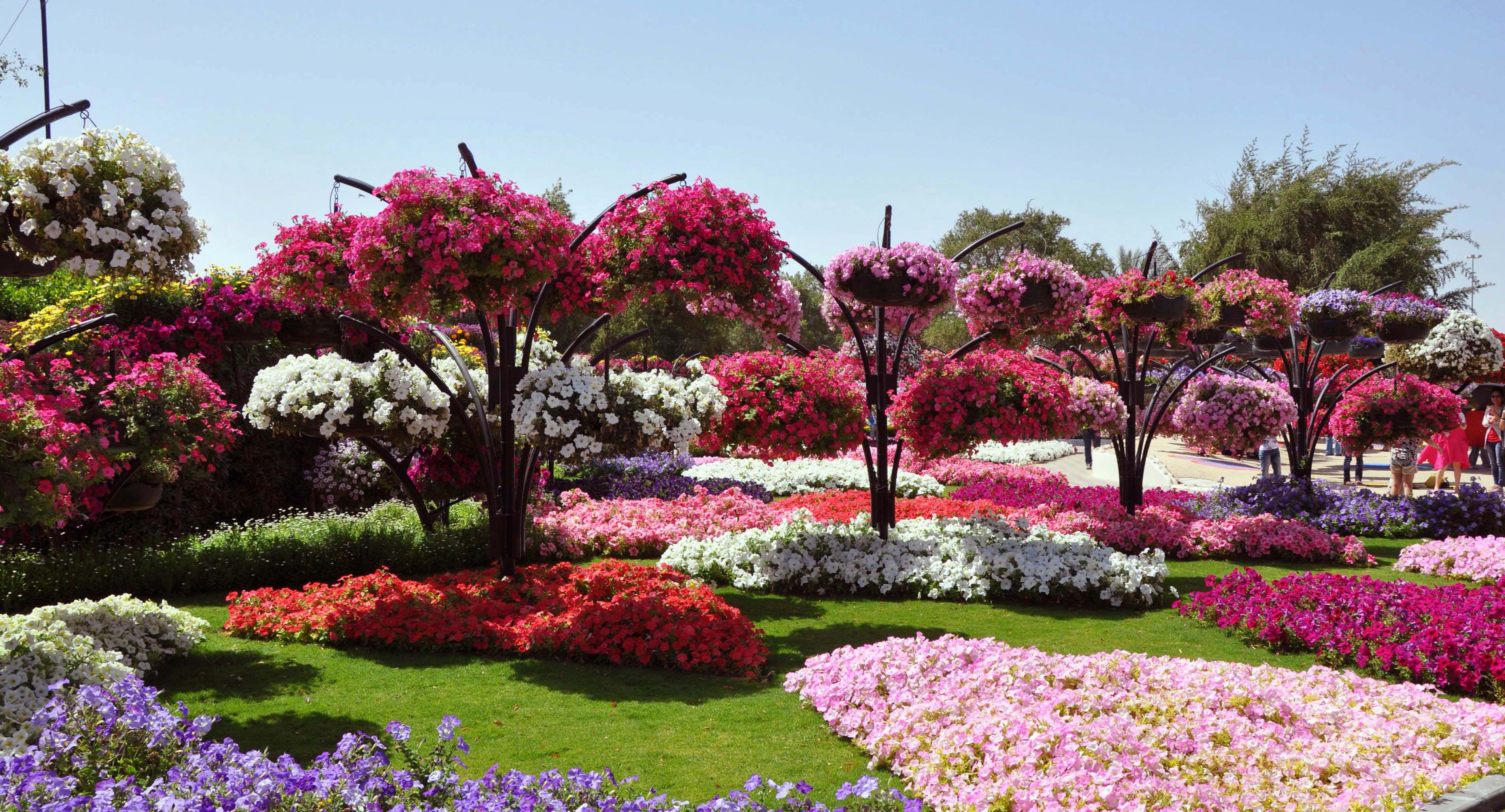 Worlds Most Beautiful Flower Gardens