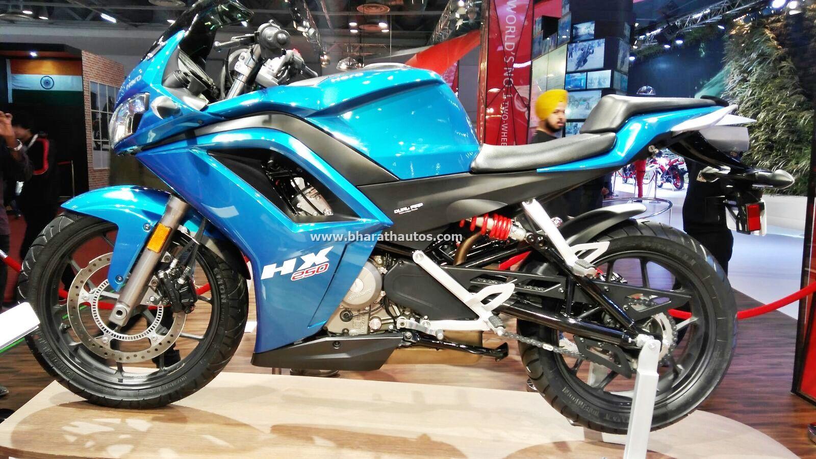 Hero Karizma R and Karizma ZMR dual toneAt the 2016 Auto Expo