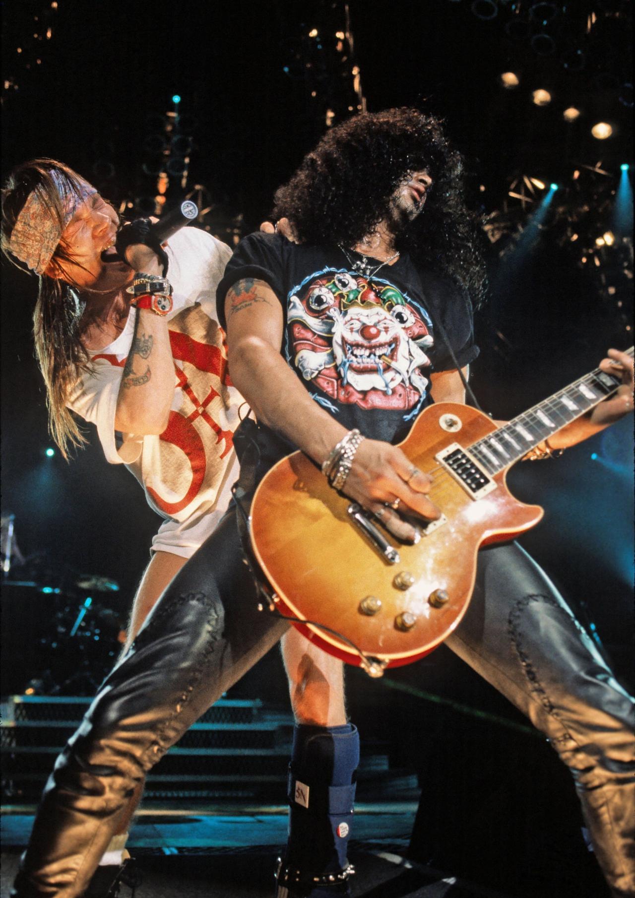 Slash & Axl Rose (1280×1810). Guns N' Roses