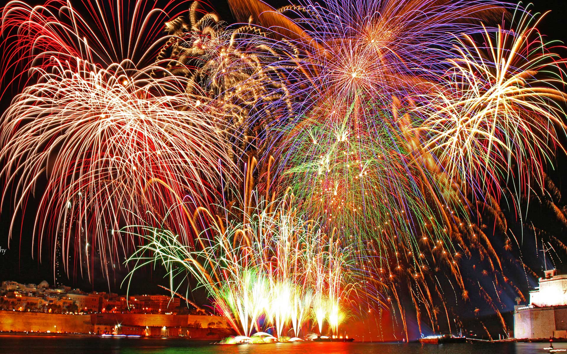 Fireworks New Year Wallpaper HD 27199