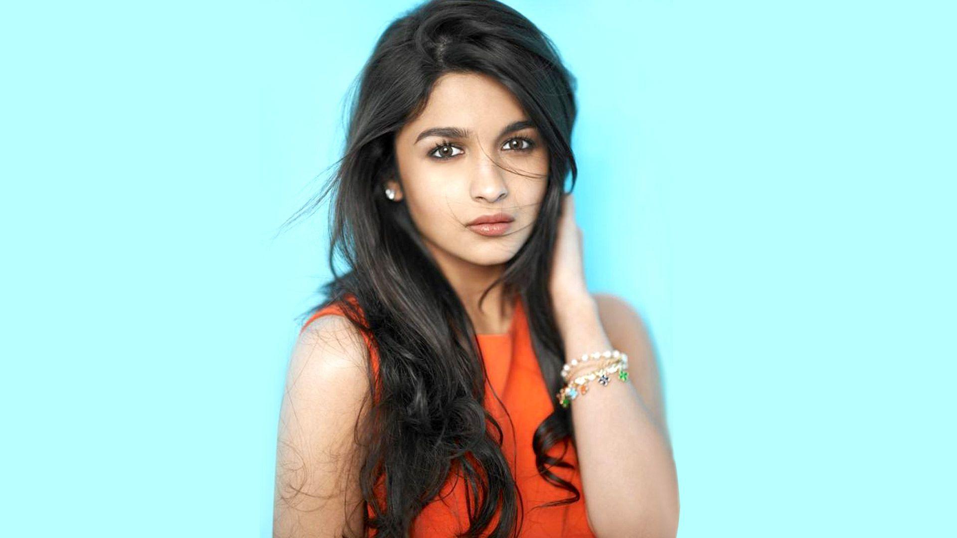 Alia Bhatt Stunning Pose In Photohoot, Full HD Wallpaper