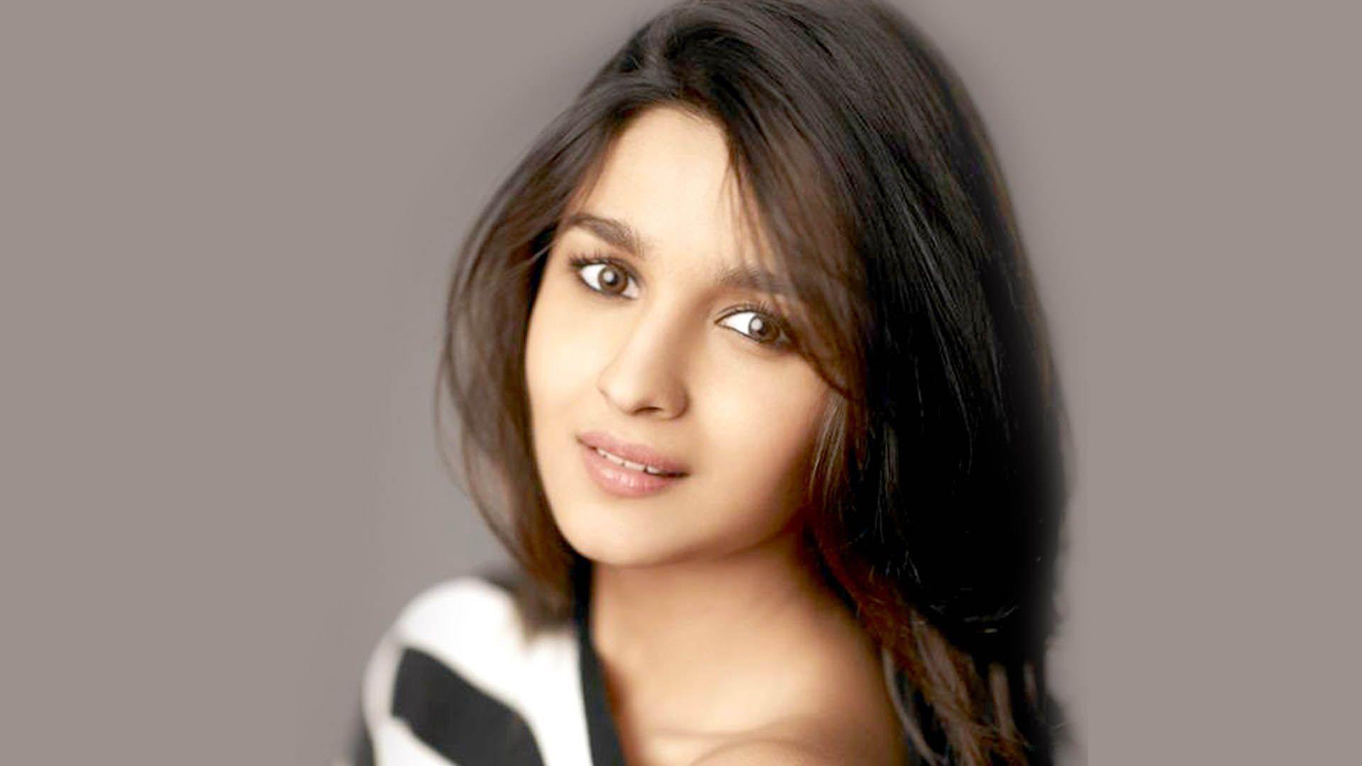 Alia Bhatt In Recent Photohoot. HD Bollywood Actresses