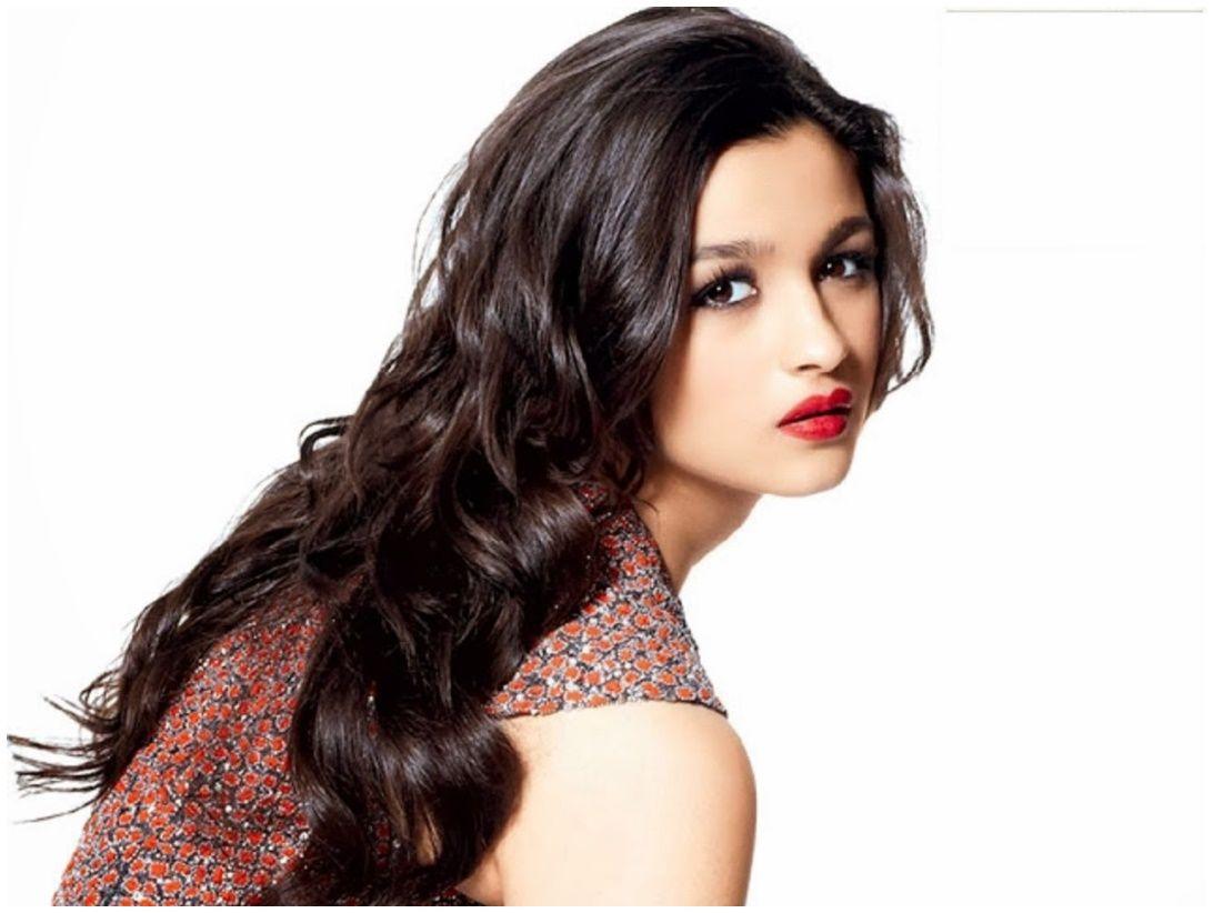 Alia Bhatt Hot & Bikini HD Wallpaper LatestWallpaper99