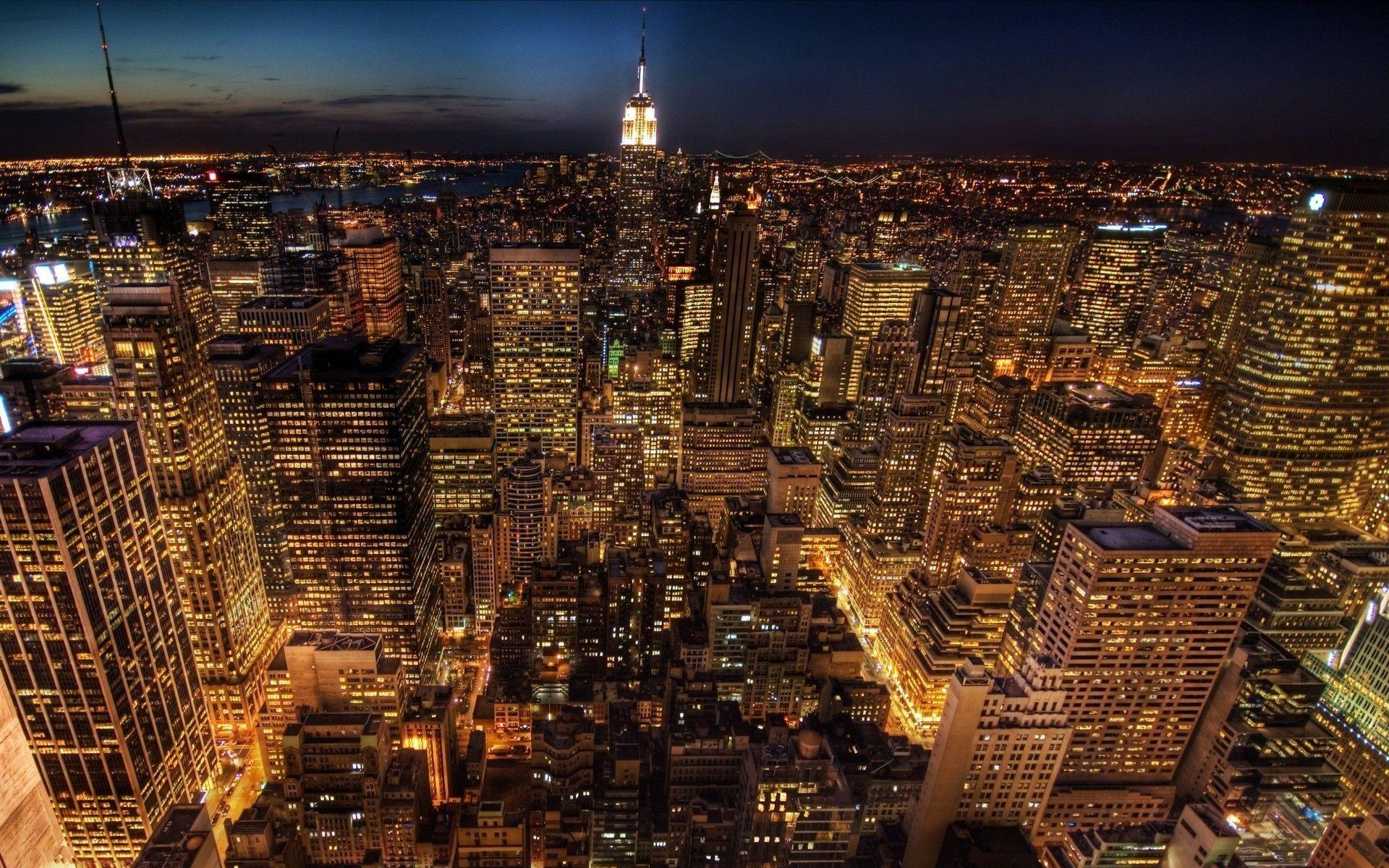 New York City at night Wallpaper