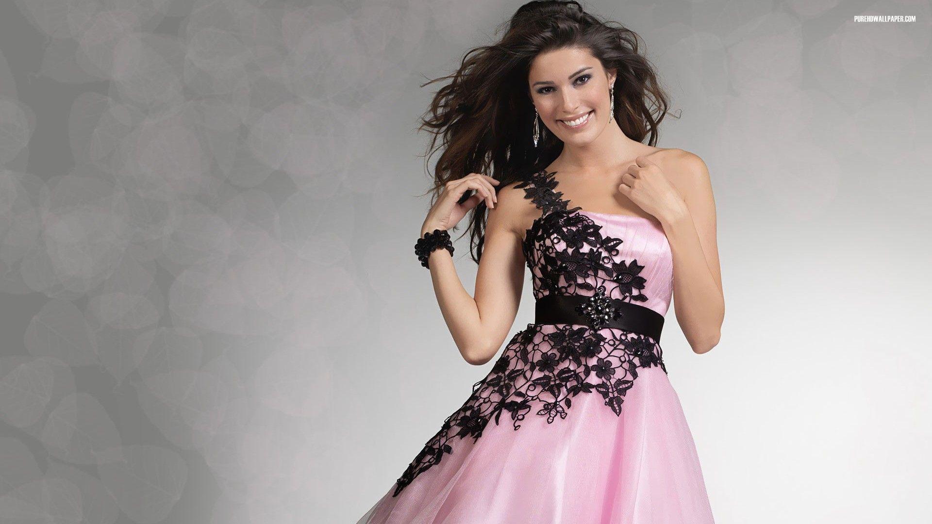 Черно розовое платье для девушки