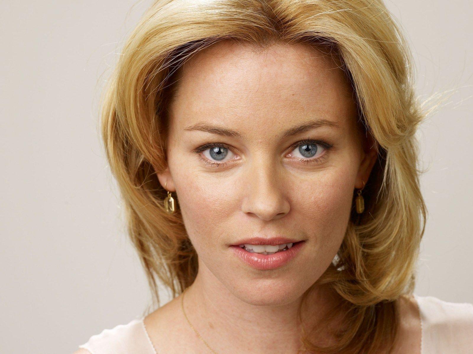 Elizabeth Banks Movies Wallpaper 1