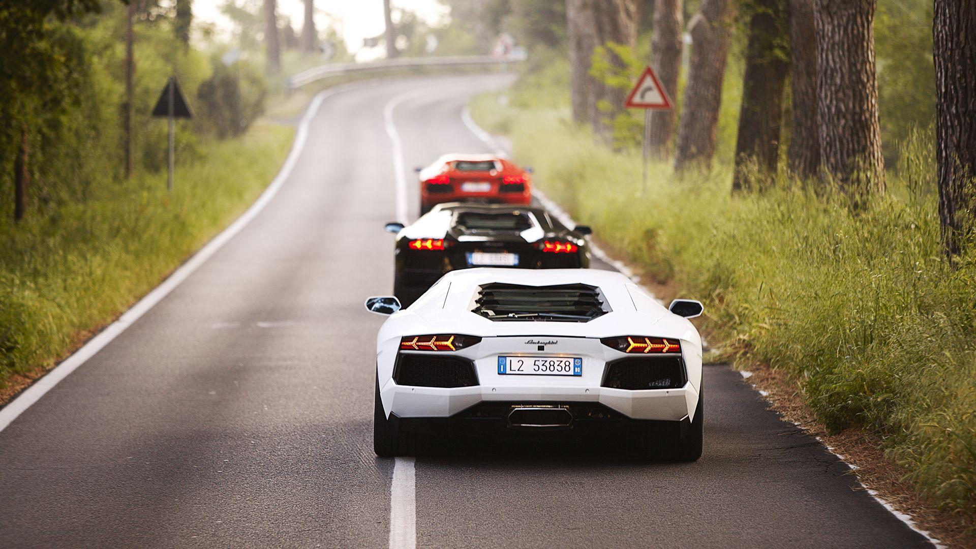 Lamborghini Aventador Wallpaper HD