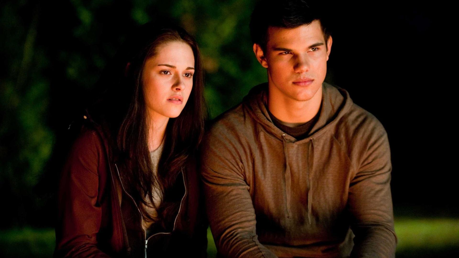 Jacob black kristen stewart taylor lautner twilight wallpaper