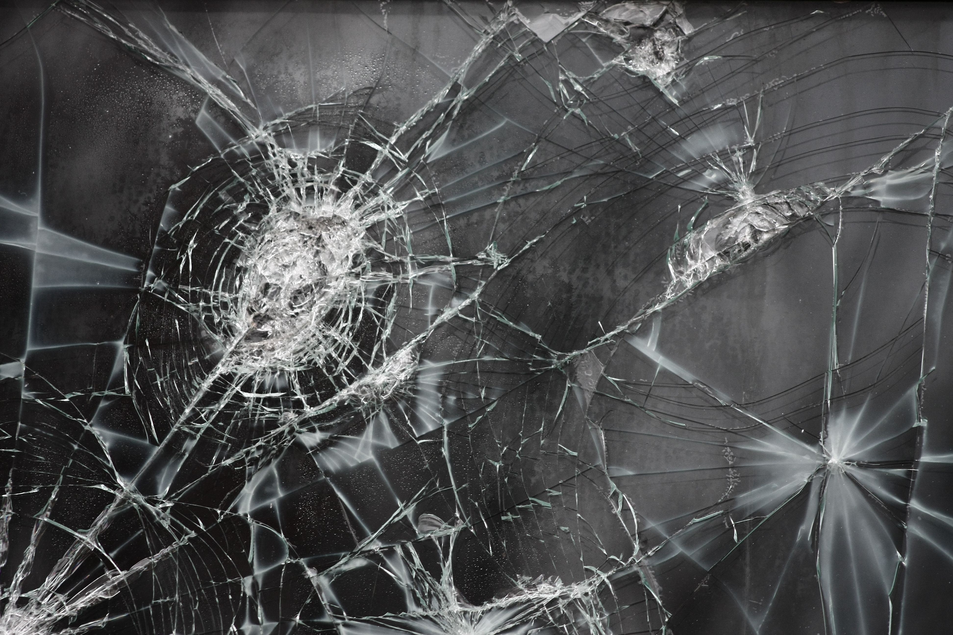 Wallpaper broken glass, cracks, texture. manish