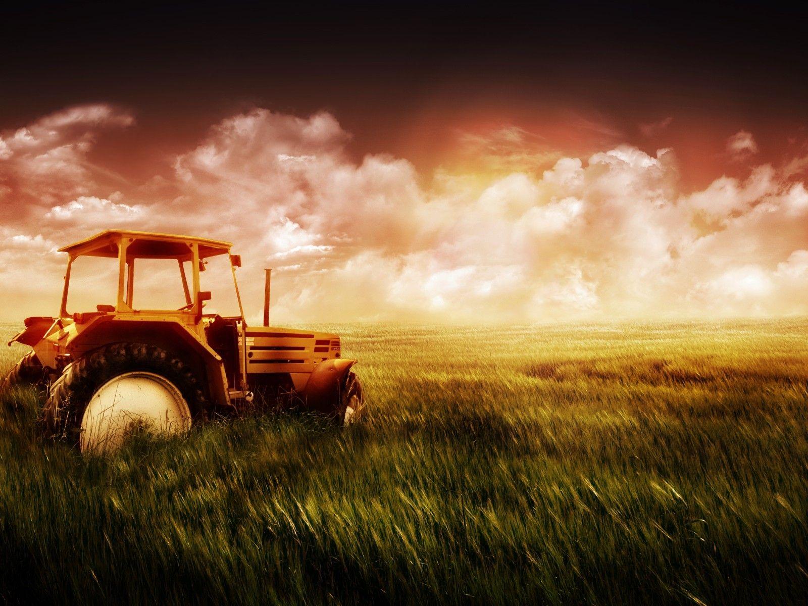 OLD FARM WALLPAPERS. OLD FARM STOCK PHOTOS. Tractors, Field