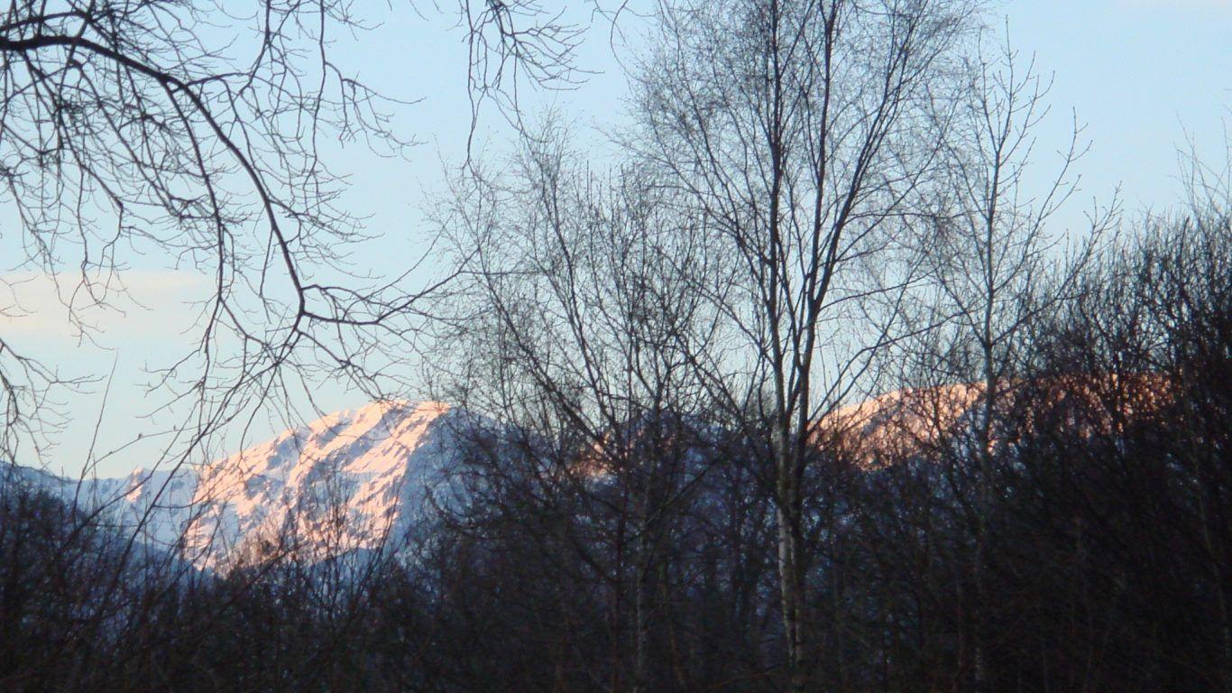 Mountain: Mountains Cloud Sky Tree Nature Landscape iPhone 5