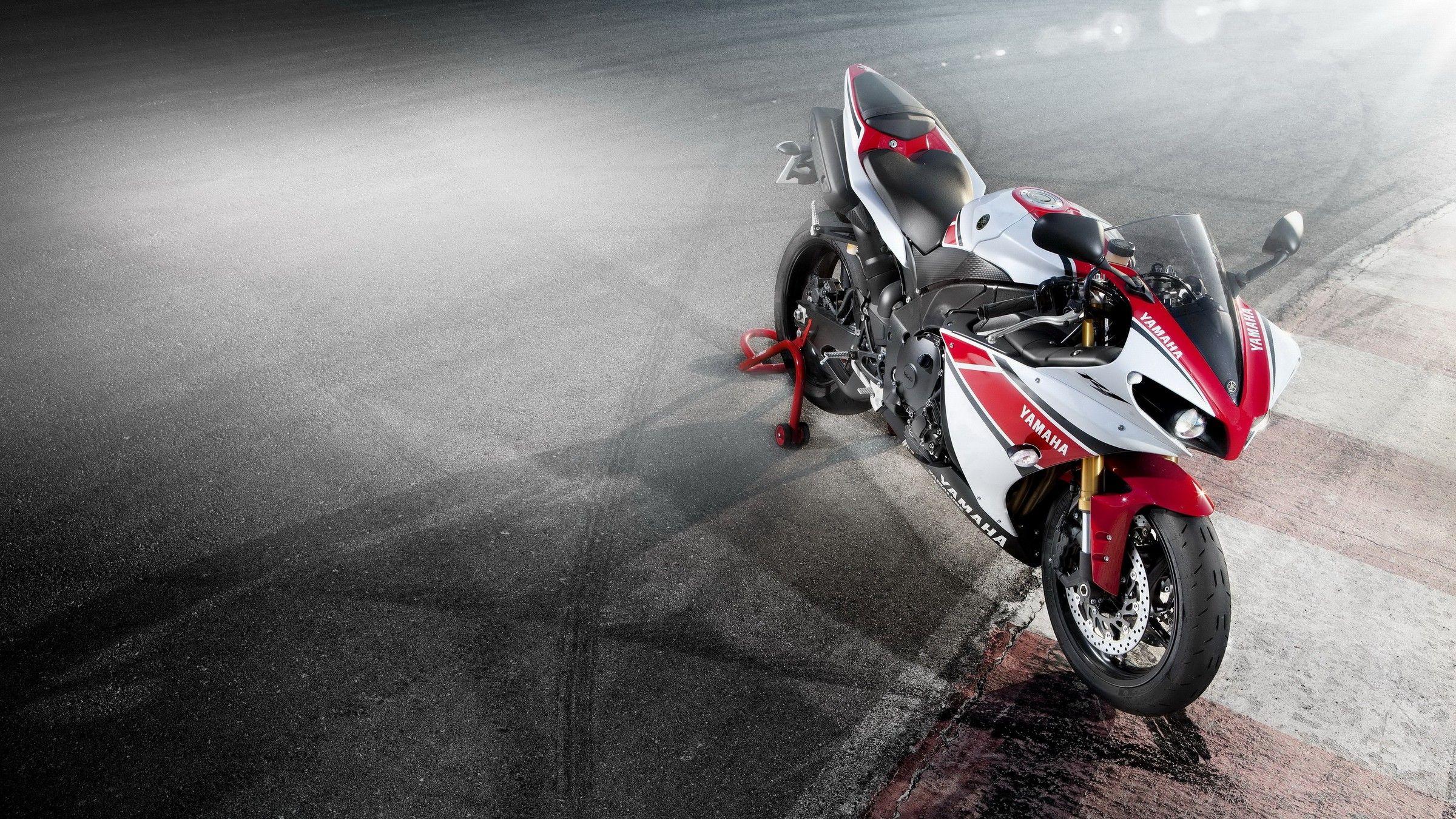 Ducati Motorcycle [iPhone & Android] Wallpapers | BadAssHelmetStore
