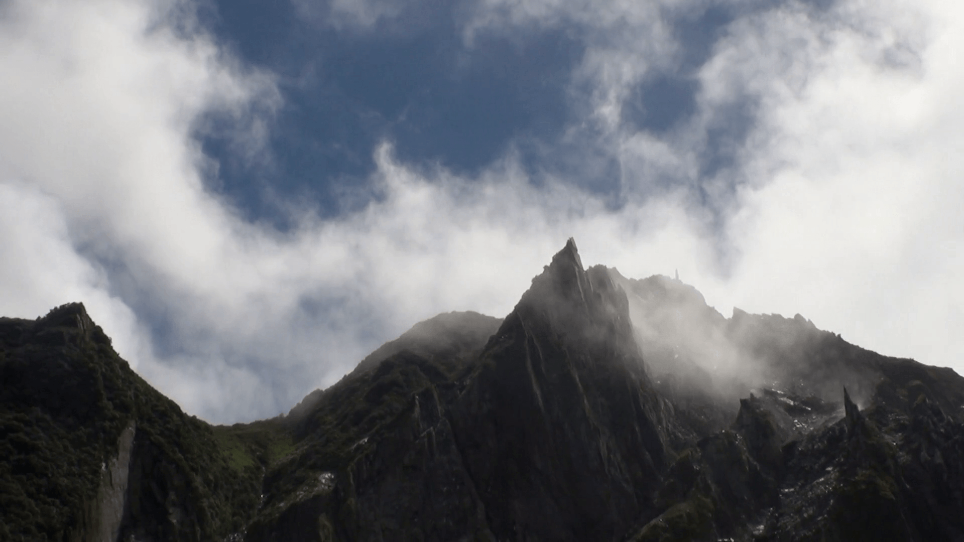 Landscape of rocky cliffs mountain panorama in New Zealand. Scenic