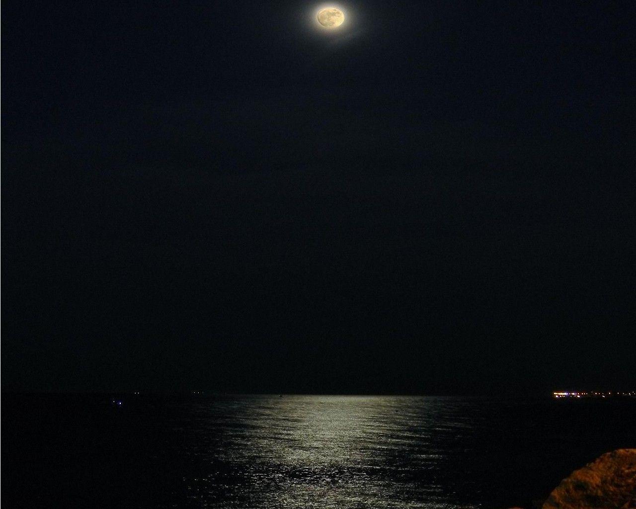 Sky Rise Black Moon Moonrise Dark Sea Wallpaper HD Free Download
