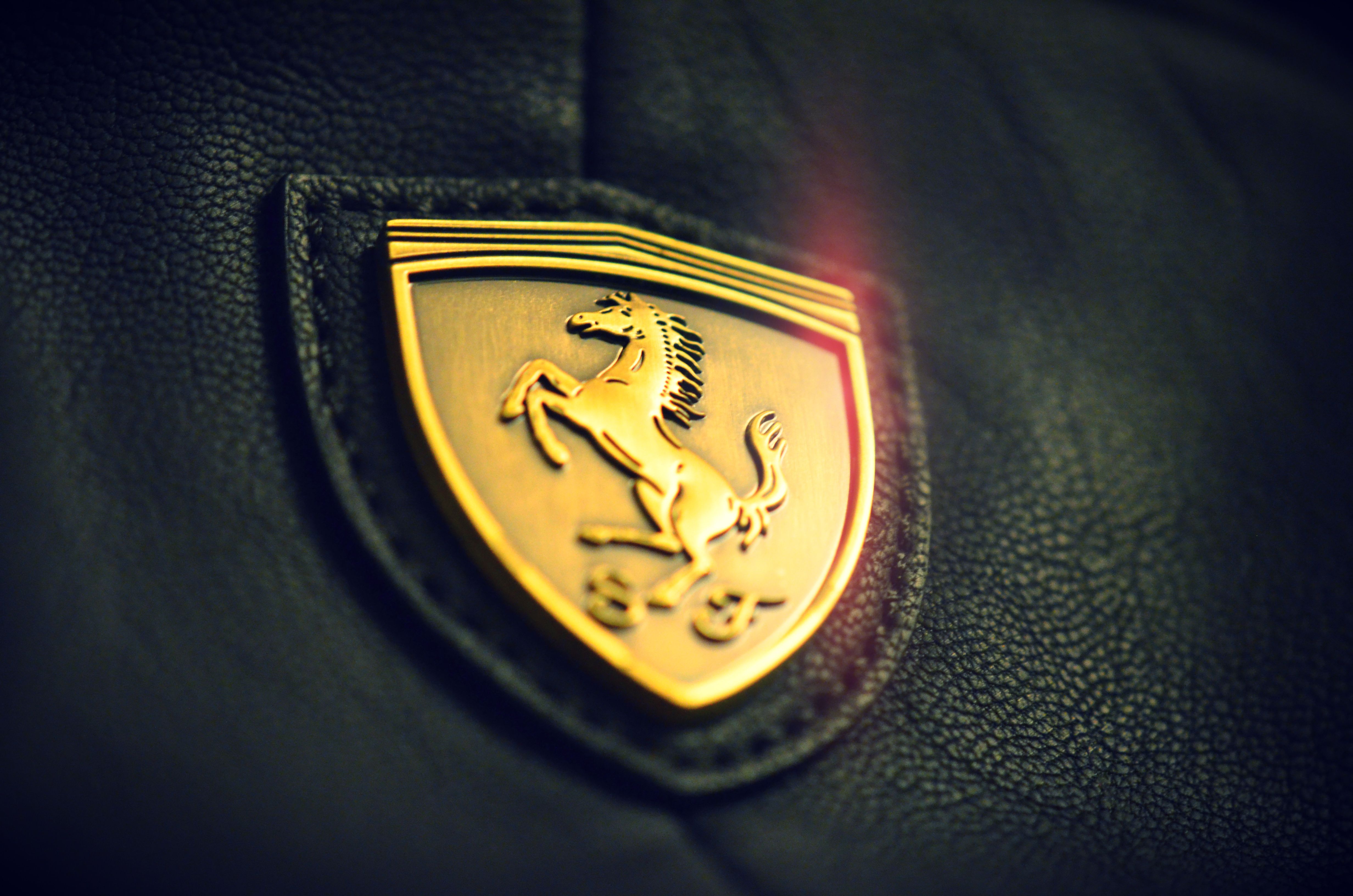 Wallpaper Golden, Ferrari, Logo, 4K, Automotive / Cars