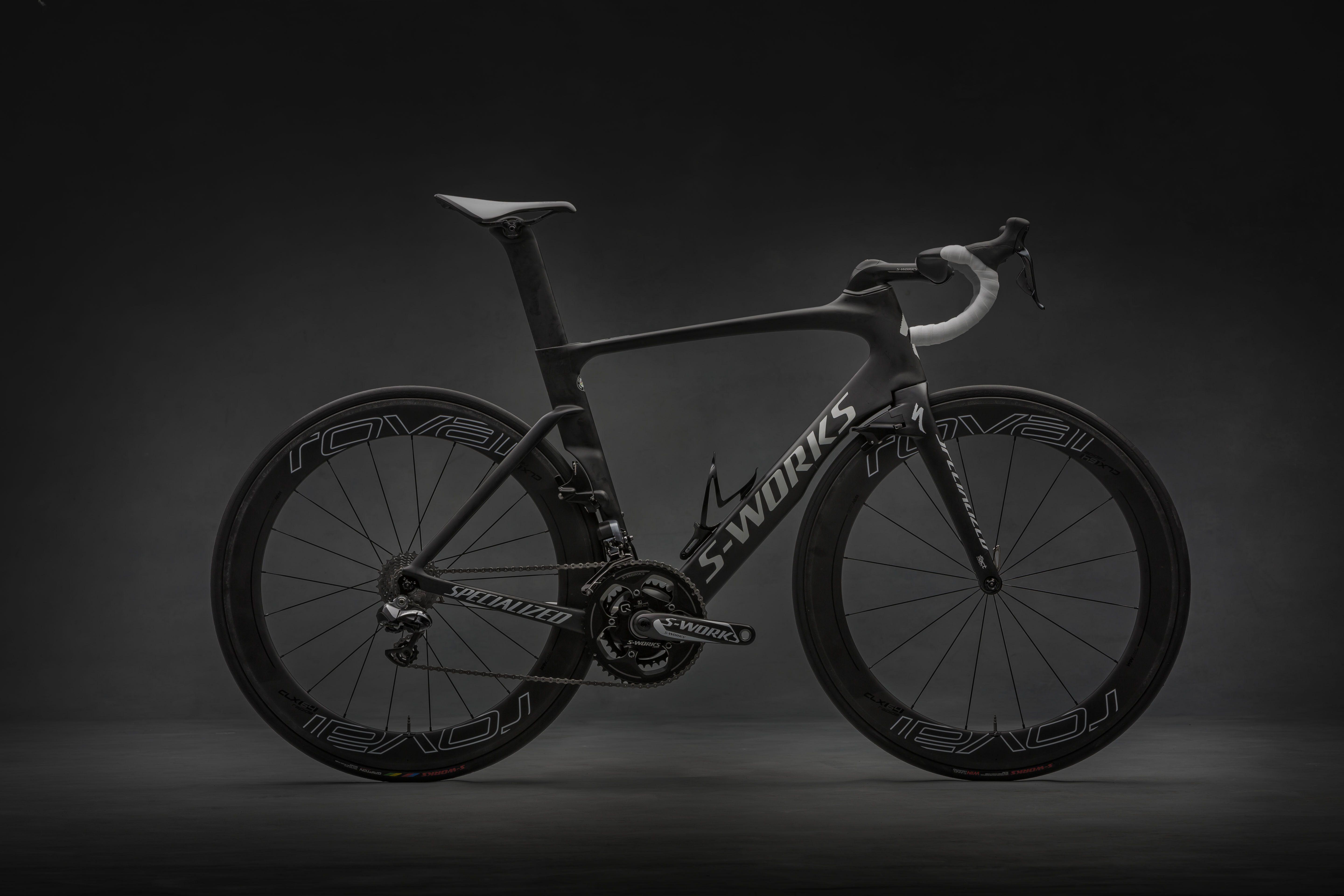 Specialized updates Venge road bike, offers aero road package