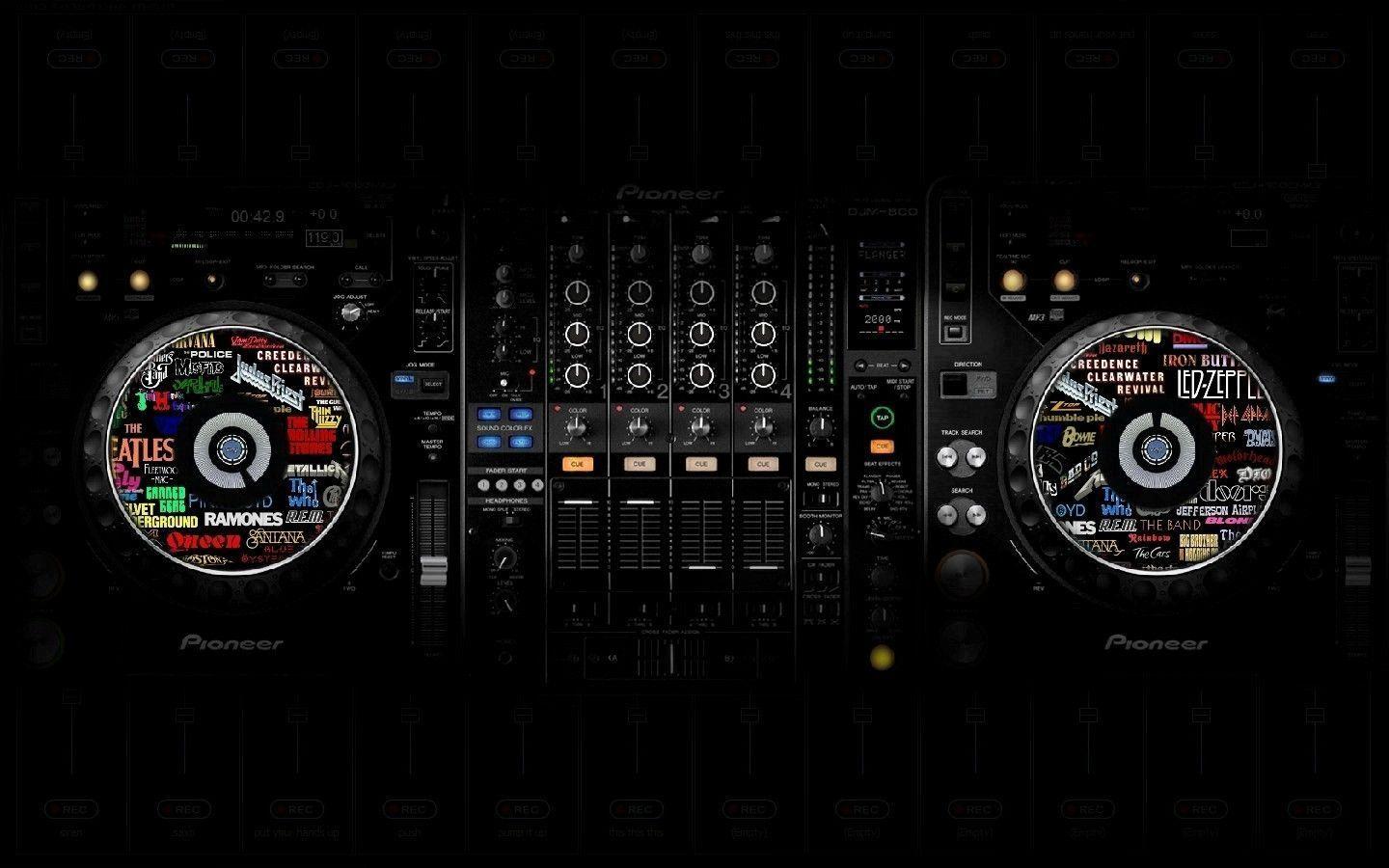 DJ-микшер Pioneer CDJ-2000 + DJM-2000