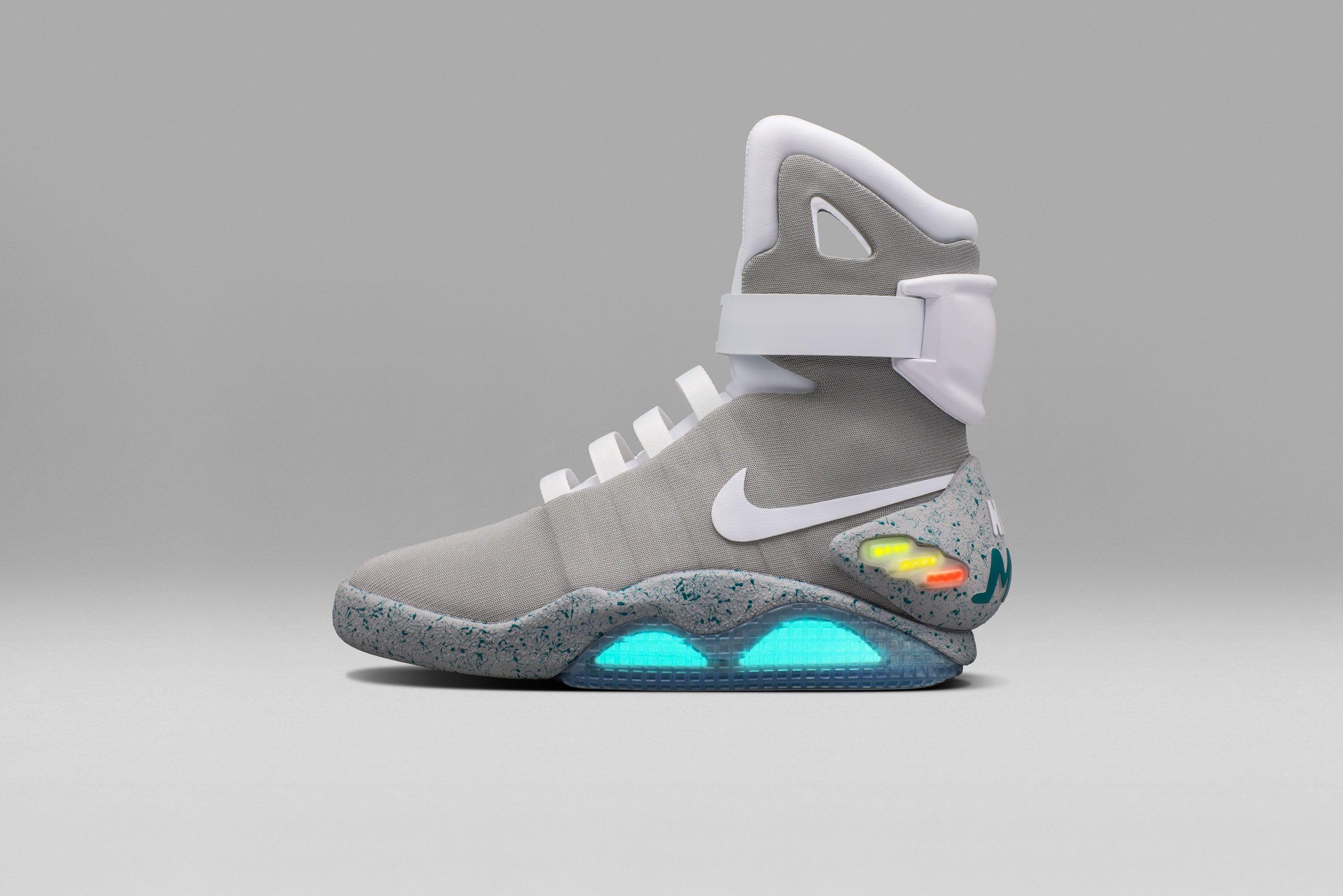 How to Get the 2016 Nike Mag