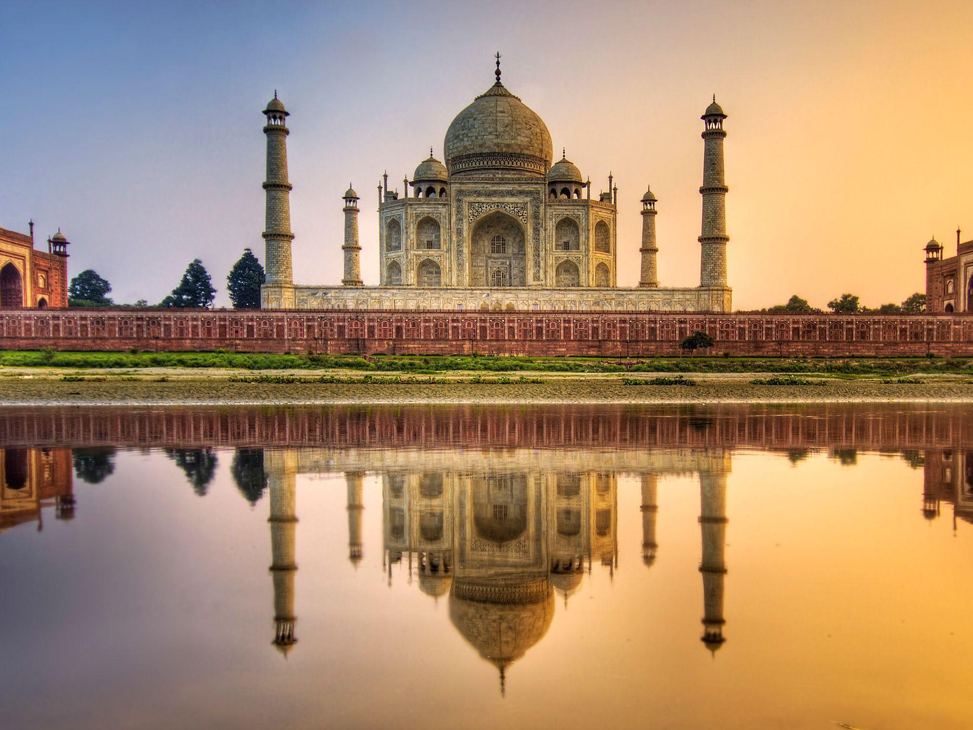 The Taj Mahal Wallpaper India World Wallpaper in jpg format