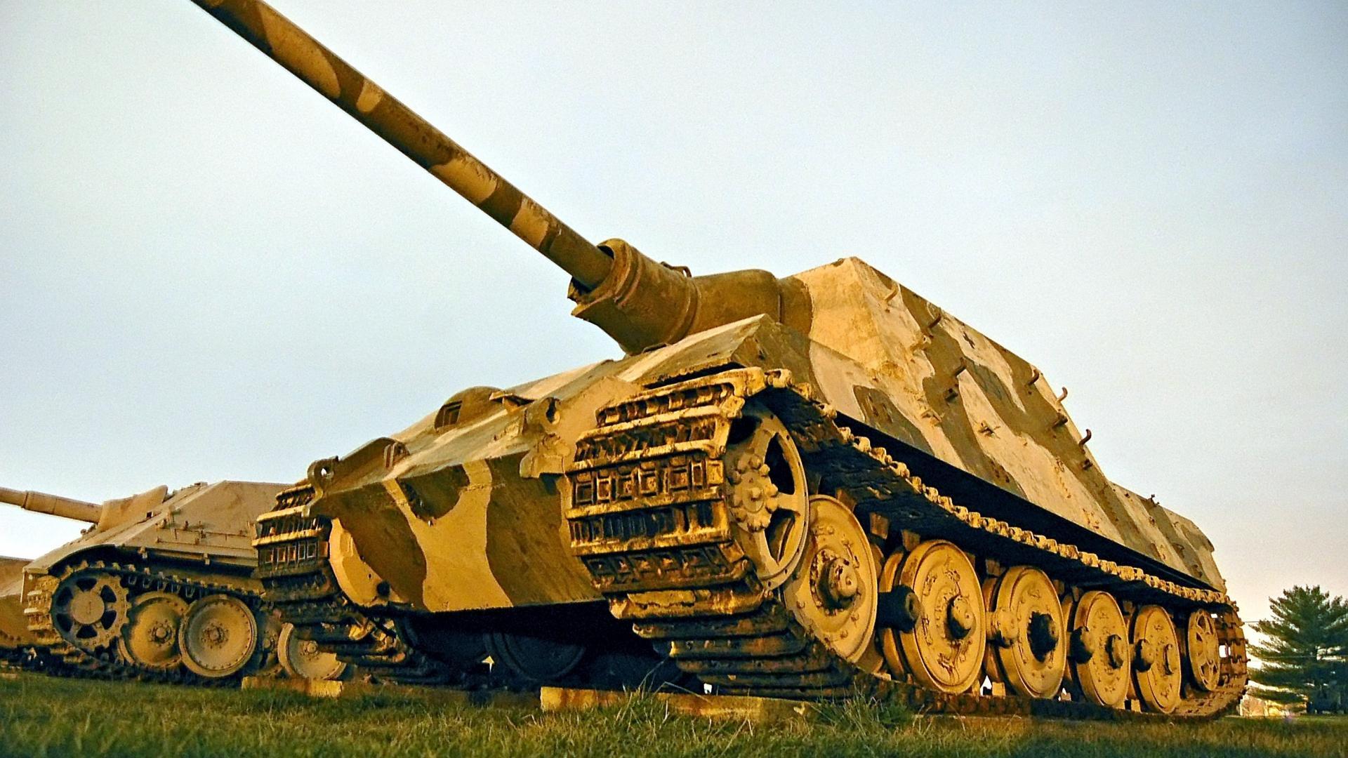 Tanks Vehicles Armored Vehicle Low Angle Shot Konigstiger Wallpaper