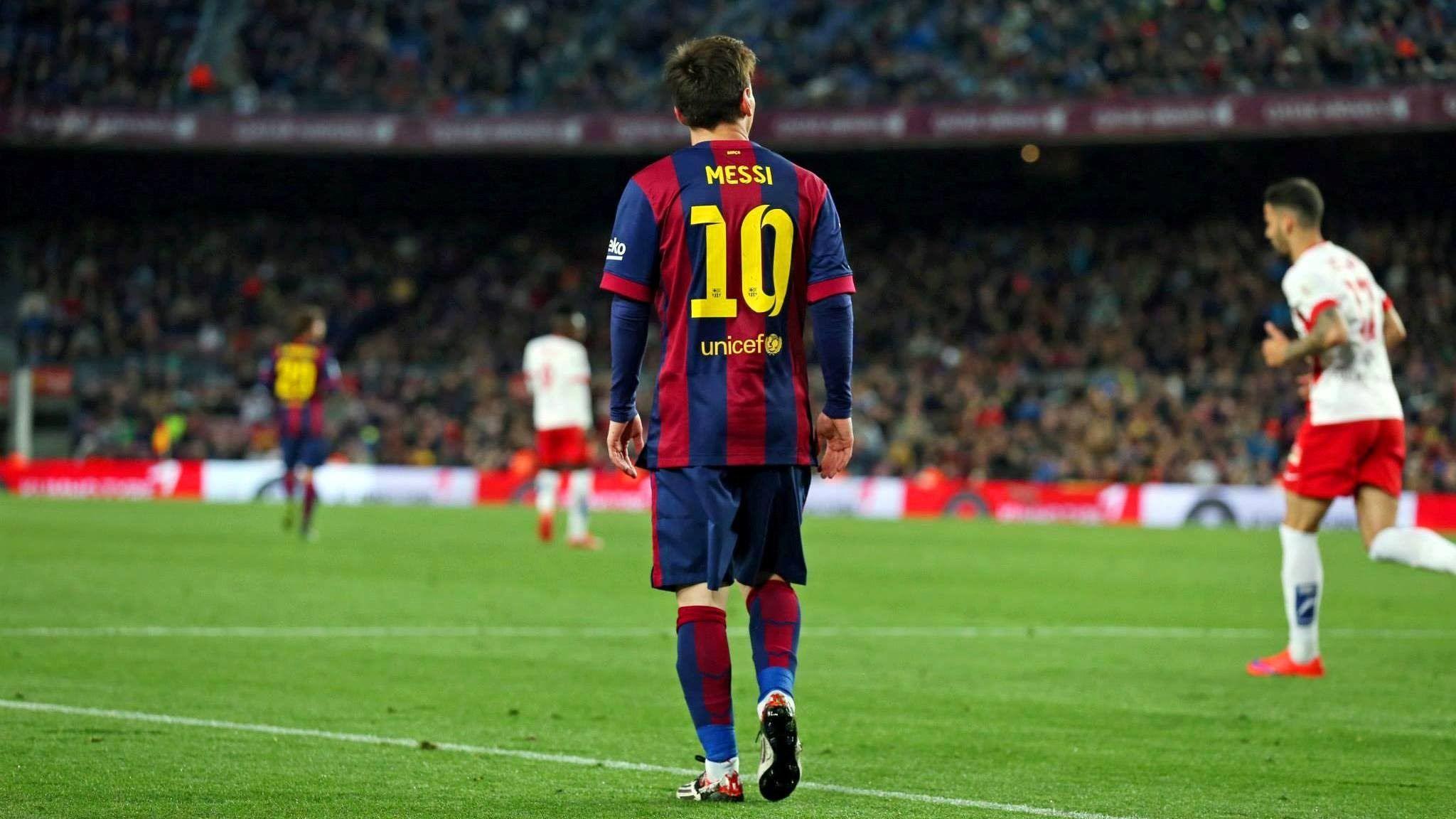 Lionel Messi ○ The 10 Most INSANE Curve Goals & Free Kicks Ever