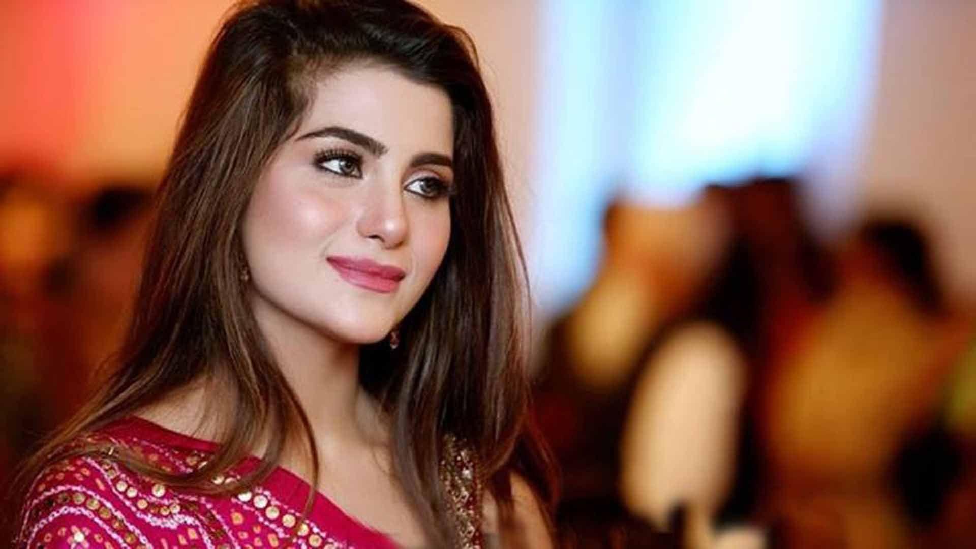 Sohai Ali Abro Pakistani Actress HD Wallpaper