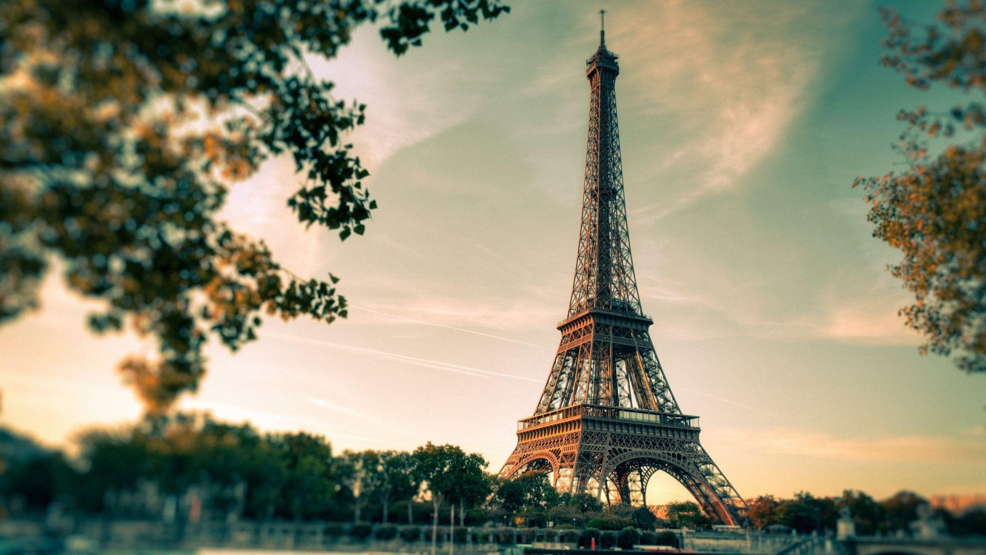 Download HD Eiffel Tower Paris City Sunset Wallpaper