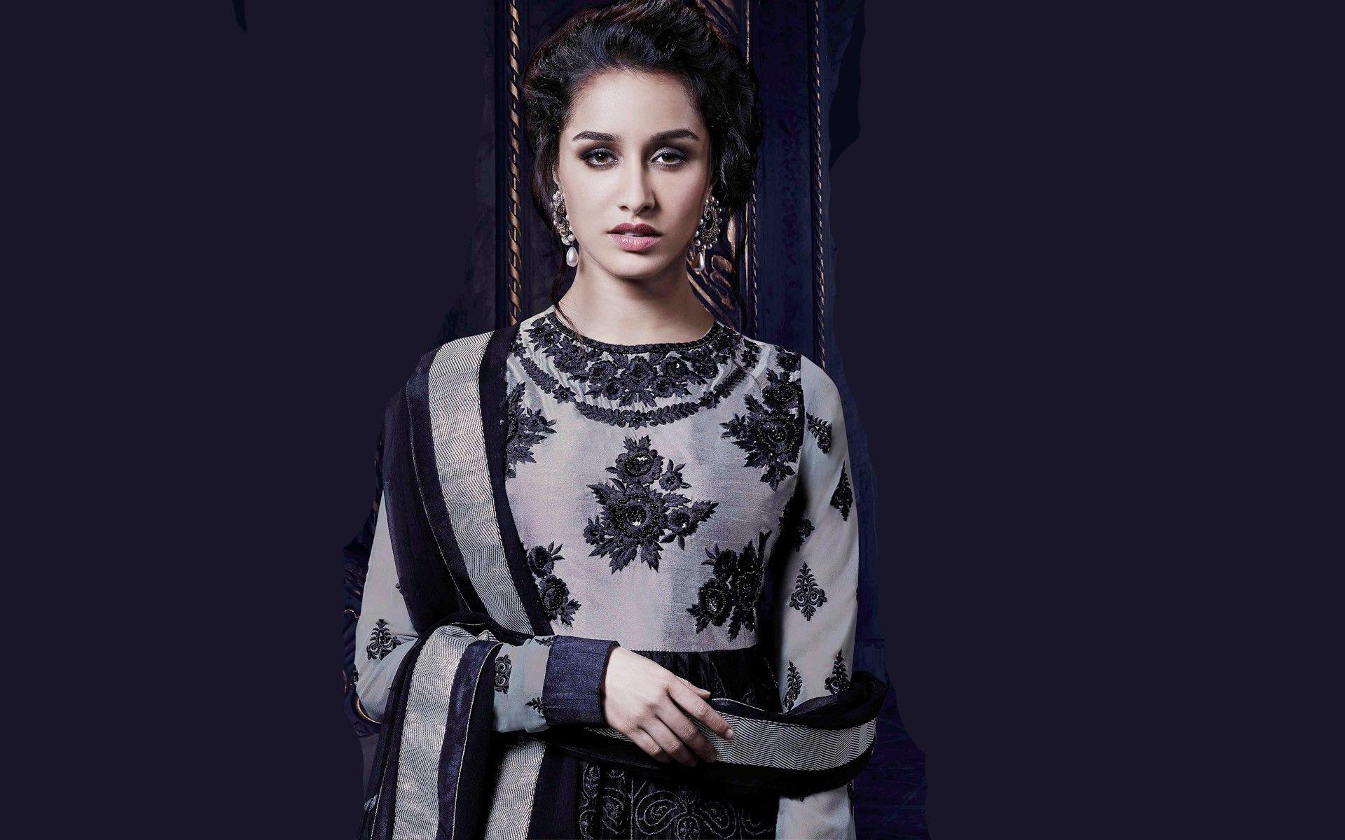 Gorgeous Shraddha Kapoor Full Wallpaper HD Wallpaper