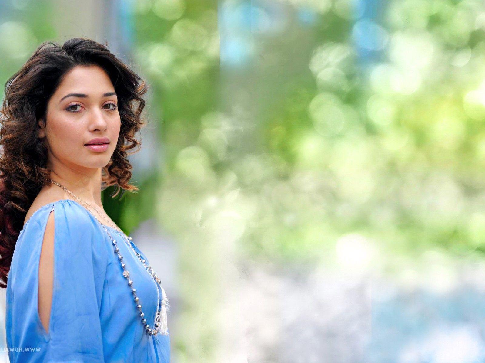 Tamanna Actress 1600x1200 Resolution HD 4k Wallpaper